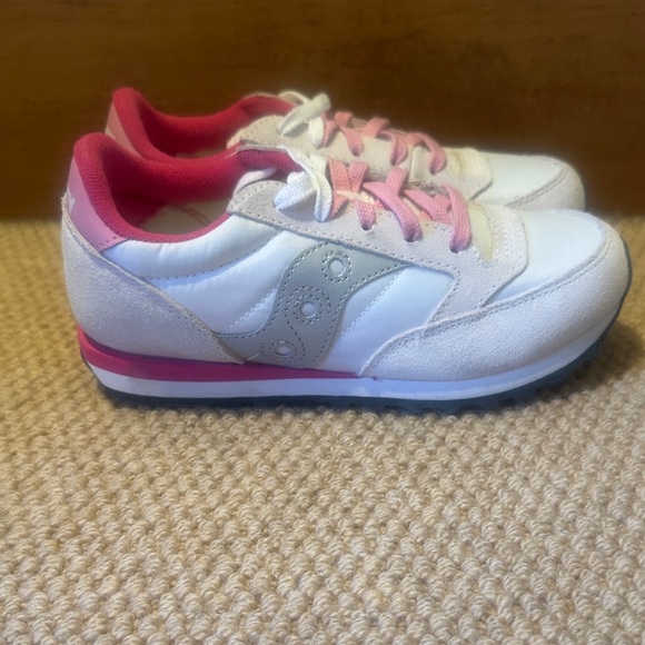 Saucony White and Pink Athletic Shoes - Picture 1 of 3